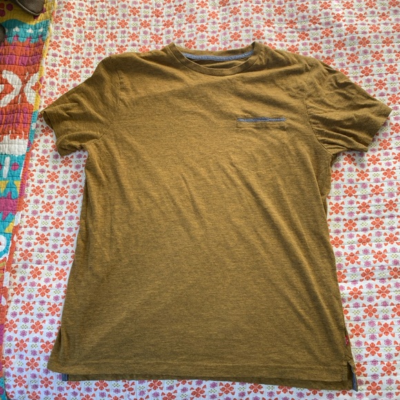 Men’s Levi’s Gold&Gray Tee Shirt w/Pocket - Size L - Picture 2 of 4